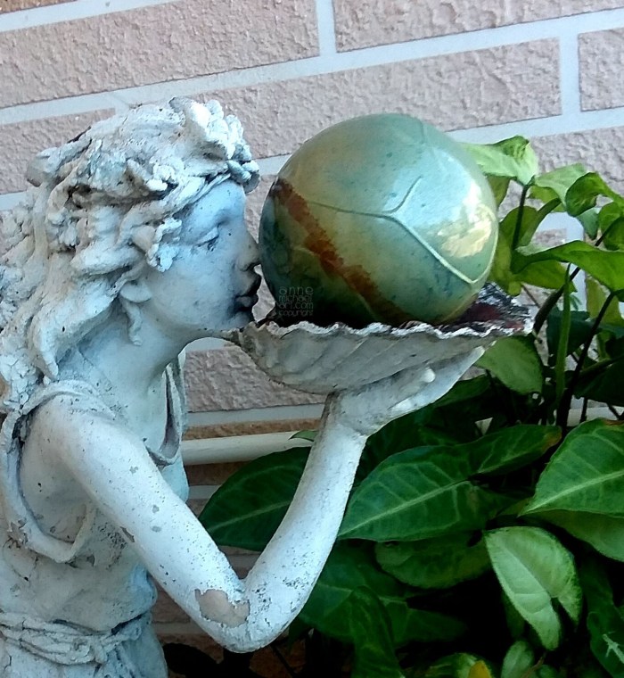 kiss the world copyright